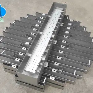 不锈钢槽盘式液体分布器塔内件生产槽盘气液分布器