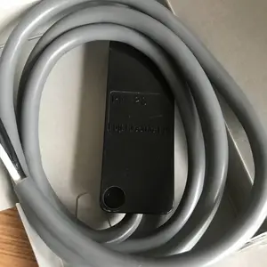 FUJI��ʿ�ӽ�����PE-B4D 50MA ����24V���Ӵ�����2M PE-B4DB
