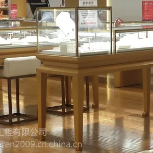 枣庄展柜定制工厂,枣庄展台货柜货架柜台加工销售厂家,枣庄服装箱包展柜货架公司,枣庄珠宝柜台,眼镜展柜