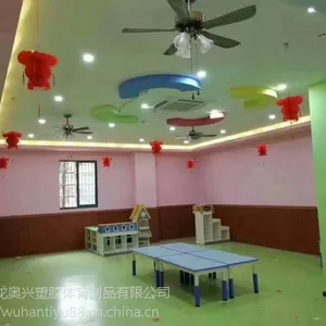 当阳医院地面PVC地板铺设5000平/河北植物园塑胶跑道铺设中/体育设施厂家
