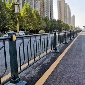 热镀锌市政护栏 双面横梁结构 城市主干道隔离栅