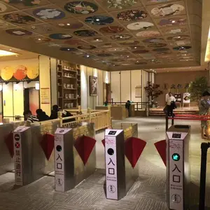 集中刷卡控制更衣柜储物柜联网锁自助取牌产品欢迎来厂考察