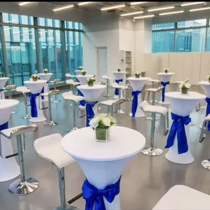 会议桌椅,餐饮桌椅,沙发,面包凳,洽谈桌,吧台,露营桌椅,市集摊位,帐篷,风扇,铁马,对讲机,冰箱