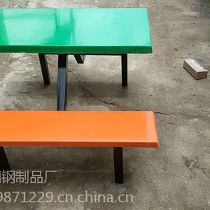 上林县学校食堂四人位连体餐桌椅厂家批发