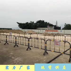 �ӿڻ����ھ�ʩ������ƶ�1500*1000����Χ�� ·�泣����������