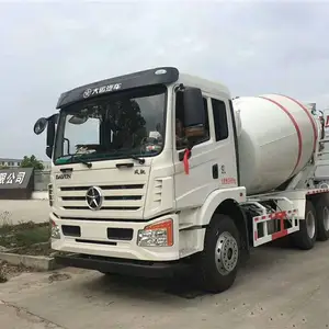 大运风驰十方水泥搅拌车