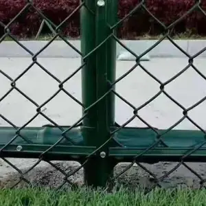 足球场铁艺焊接式围网A沂水足球场铁艺焊接式围网安装设计