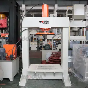 100�ֹ���̥�泵ʵ����̥ѹ̥���ɶ���100T����Һѹ����ѹѹ����
