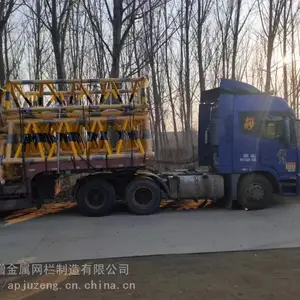 ���Ǹ������� ѧУ�ƶ�·�� ������λ���ش��ž�������