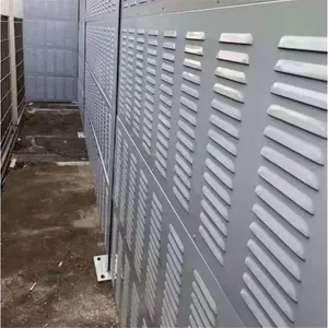 ������·�����ϣ�С������ǽ��װ