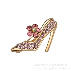 订做公主高跟鞋胸章 订制带钻石款式胸针 哪有做五金立体徽标 金属胸标定做