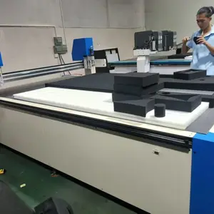 珍珠棉震动刀自动裁切机主要用于酒托防震包装行业专用设备