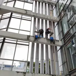 �山���˸߿����� ��ǽά�� �չ�ש�Ų� ֤����ȫ��ҵ