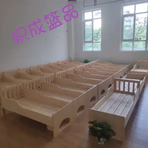 四川幼儿园家具厂供应幼儿园床、幼儿课桌椅、玩具柜、书包柜等实木家具