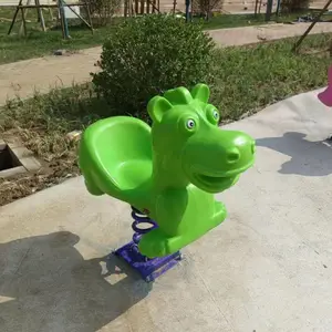 �׶�԰��ͯҡ���㳡���ϵ���ҡ�ι�԰������߿�ͨľ��ҡҡ��