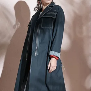 走份女装店坤斯朵丽19年春装新款风衣外套