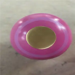 �����ַ�ɫ����� ʥ������������� ��ҵ�㳡���µ���