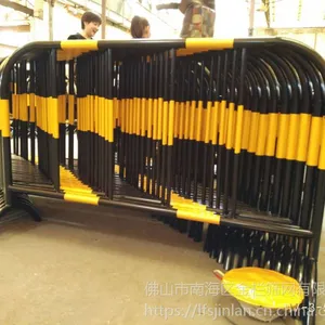 佛山施工铁马护栏多少钱一米红白铁马现货供应