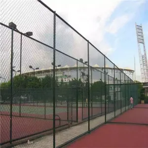 学校体育场地围网围栏网 球场运动场围网防护网施工