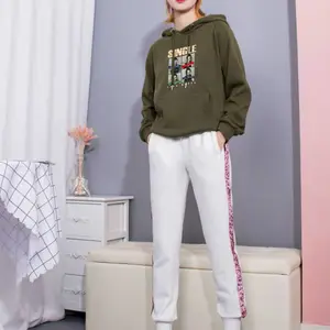 �������������ﶬ���޼Ӻ����ѧ�����·�Ůװ�г��������Ů