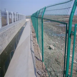 公路护栏网批发 厂家供应 护栏网厂家 万泰