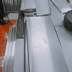 �����¹ž�����ɫС���̣����̹ܵ��ºͷ�����ϴ�����ŷ�װ�޽ṹ