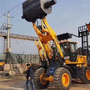 搅拌站专用搅拌铲车 铲车带搅拌斗运输方便