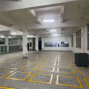 �鰲ͨ���ϵ�·���߸���ʩ���� С��ͣ������λ����