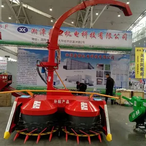 山东万邦青储机4QX-2300青饲料收获机带有行走辅助轮