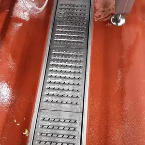 ѧУ����ˮ���ǰ��Ʒ�����ˮ���Ӷ���295��һ���׹��ǰ�