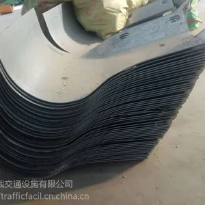 求购***别高速公路波形梁钢护栏3.0_山东实体厂家现货安装_热镀锌护栏板