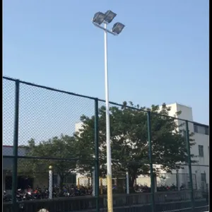 山东投射灯厂家价格耐腐蚀寿命长12米300瓦球场投光灯