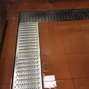 ѧУ����ˮ���ǰ��Ʒ�����ˮ���Ӷ���295��һ���׹��ǰ�