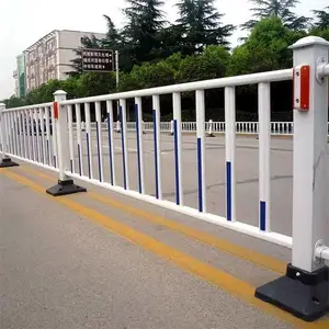 马路中央道路隔离护栏 城市交通分隔栏杆 路上市政机非栅栏