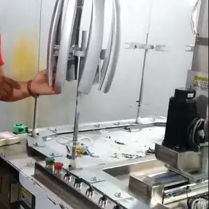 东莞鹏鲲汽车外壳喷漆机 智能安全性高非标量化汽车外壳喷漆机