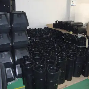 史乐迪 滚塑模具设计生产 滚塑制品加工 发光碰碰车生产厂家