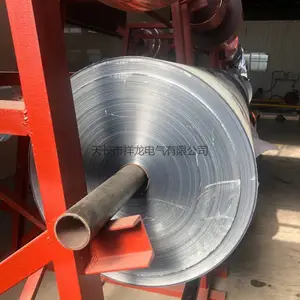 �������ܸ��ϴ�����ɫ�ͱ�ɫ