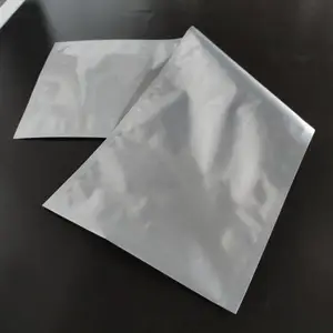 LED����������PCB���������ո�����Ĥ���ӳ��Ӻ�����ӡˢ��