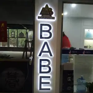 ���Ƶ�����ͷ�����ֱ���ǽ�Ļ�ǽ����мܹ��������ˮ����