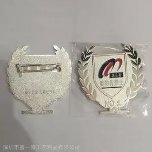 ������������������ɫ������¶�������