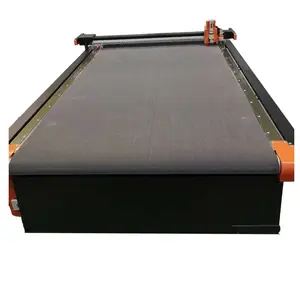 格美1816DK5型单层裁床,多种适配刀具适应切割各种柔性(皮革、海绵、颗粒绒等)