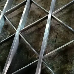 ��ŷ������Ͽ��������뻧�����ִ���Լ�οհ칫��װ��ǽ�����