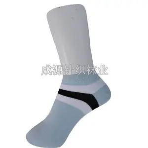 广东佛山袜子厂家批发棉运动袜 吸汗运动袜 袜子订做批发贴牌