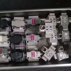 �¸��絵ʽMOOG�ŷ���ά��J870-1002Aѹ����