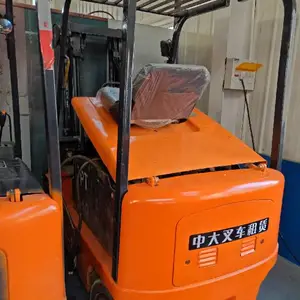 �ൺ������������3�ֲ泵�Զ���Һ����������ǳ� ����ἰɡ��