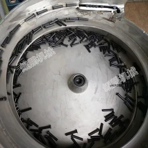 【鲲鹏】生产气压式振动盘自动雨刷器铆钉机 雨刮片铆钉机
