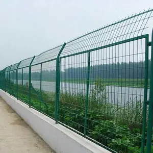 佛山码头刀片刺网防护栏 框架钢板网围栏 密纹护栏网