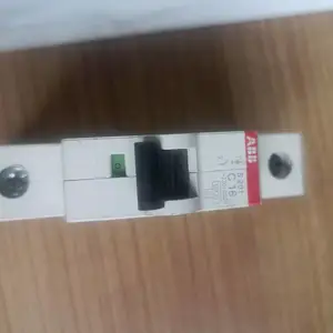 ABBС�Ͷ�·��S203-C32 ΢�Ϳ������� C�ͷֶ�����6kA ��������