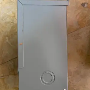 ��Ӧ����Hammond Manufacturing ��ѹ�� C1F1C5LES