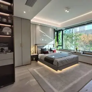 自然元素,选用了树皮的天然纹路以及麻布等富有质感的图案壁纸